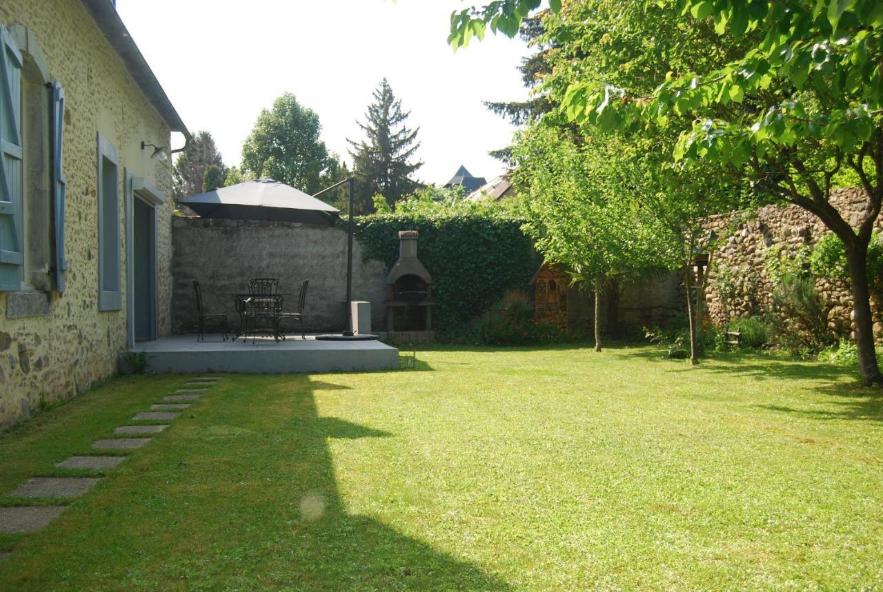 La Ferme Aux Fleurs Bed & Breakfast Ossun Bagian luar foto